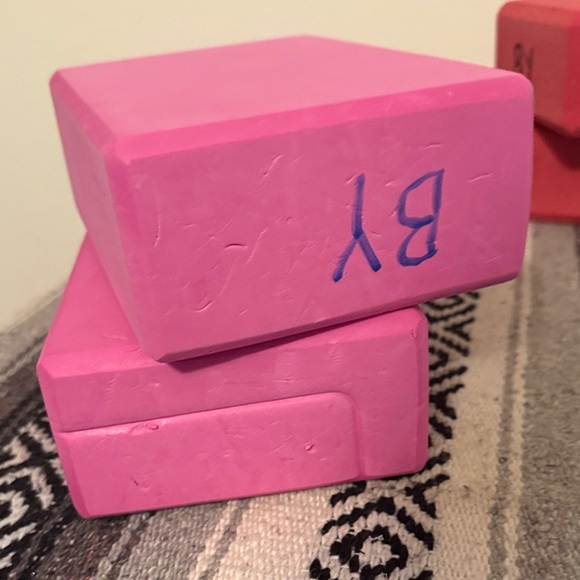 Pink Yoga/Exercise Blocks - Picture 3 of 7